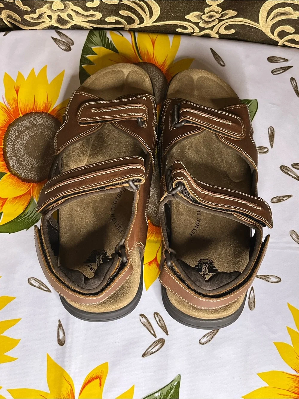 Dockers Men's Newpage River Sandals US M11 - Rust